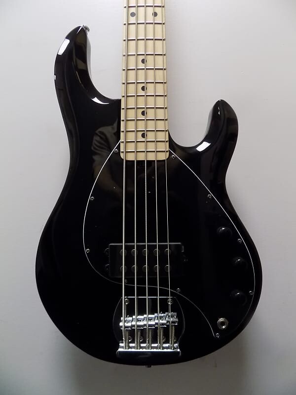 

Басс гитара Sterling By Music Man SUB StingRay 5 - 5-String Electric Bass Guitar - Black