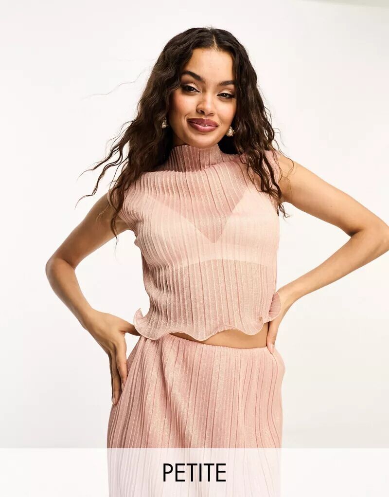 

Светло-розовый топ с плиссированной оборкой и подолом River Island