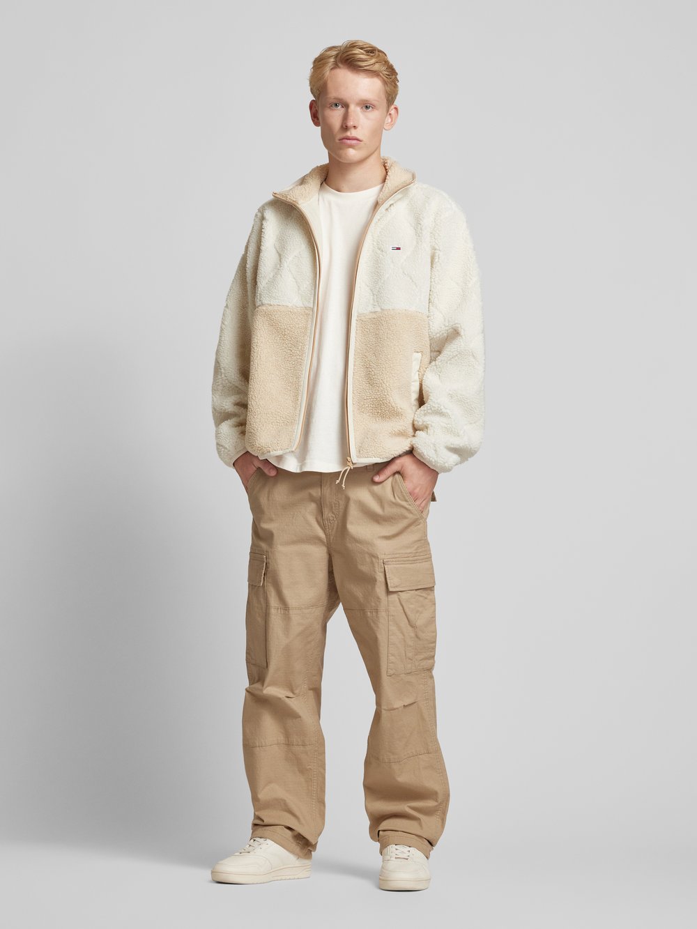 

Куртка из шерпы с фактурным рисунком, модель «ESSENTIAL» Tommy Jeans, бежевый