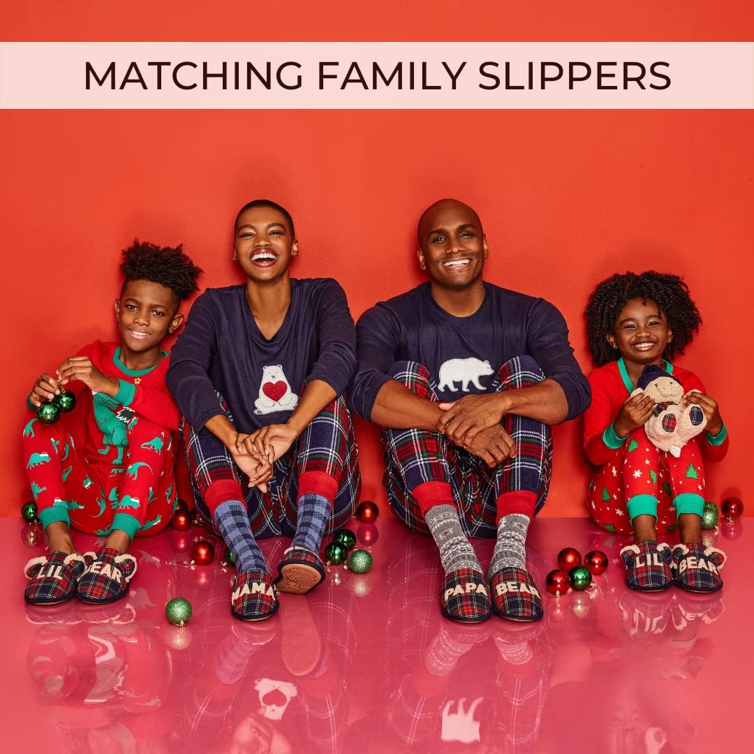 Мужские тапочки Dearfoams Matching Family Holiday Papa Bear с вышивкой, отделка шерпой, модель Moc Toe, темно-синий — фото 3
