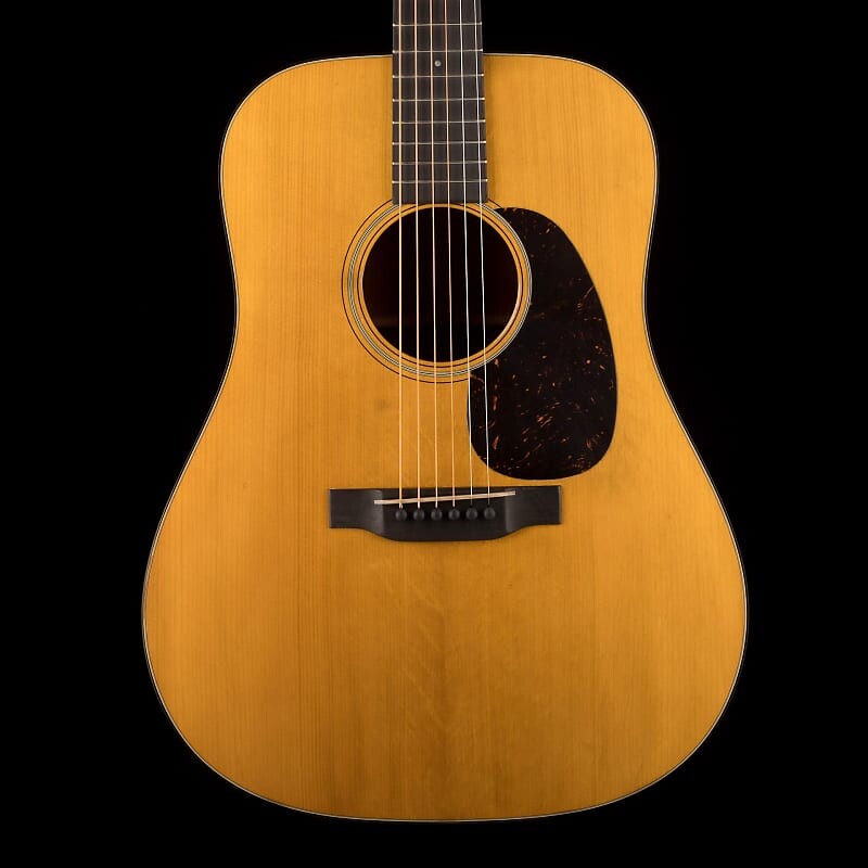 

Акустическая гитара Martin D-18 Authentic 1937 Aged Natural with Case