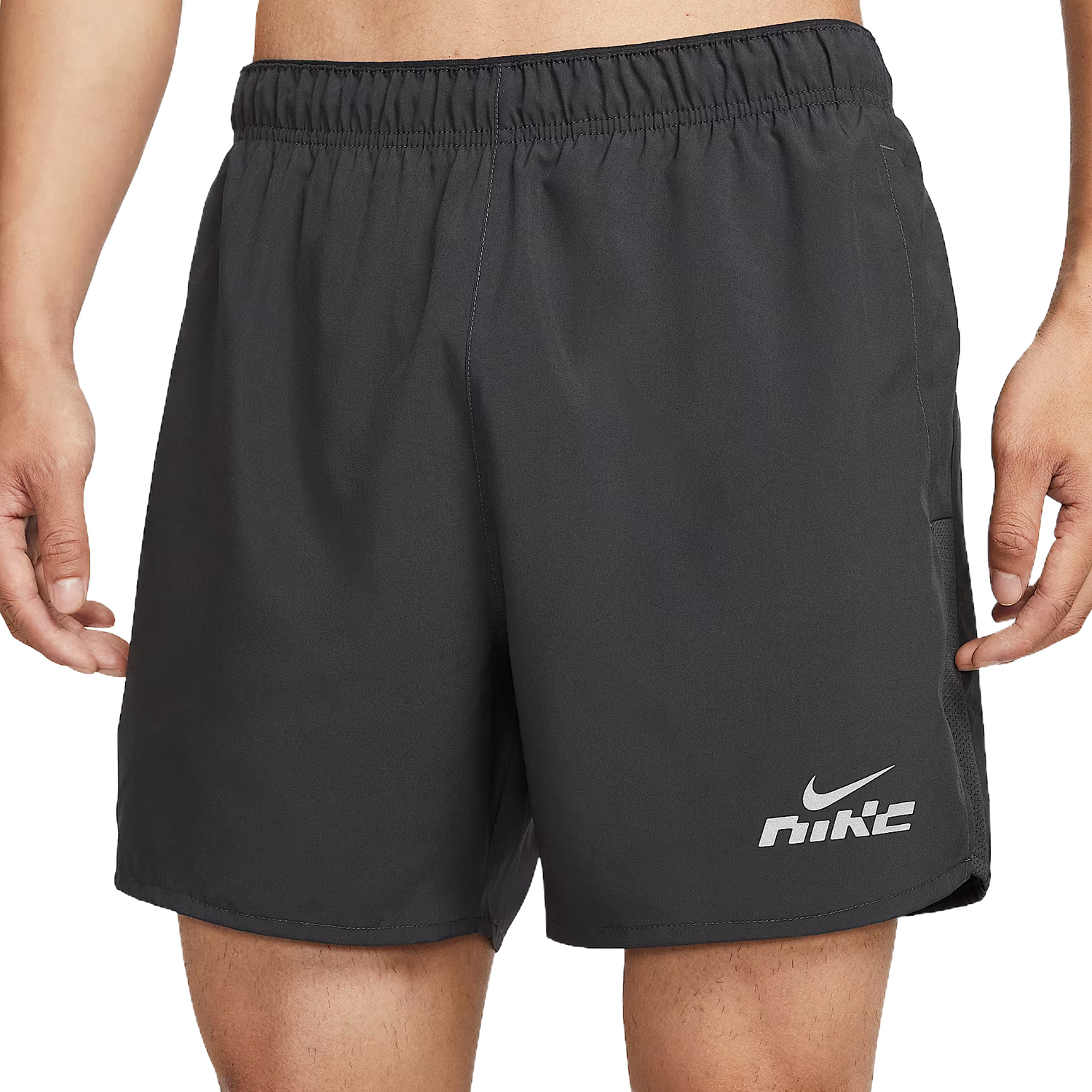 Мужские шорты для спорта Challenger Dri Fit Dark Smoke Gray Nike, серый — фото 2