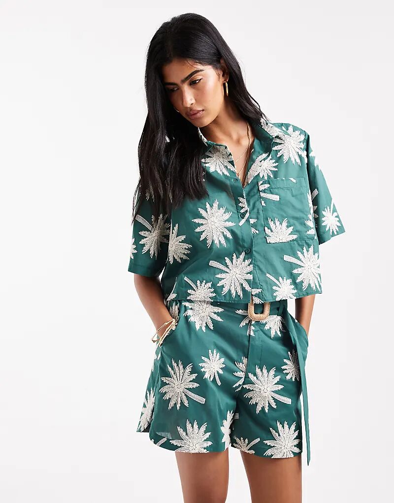 

Укороченная рубашка ASOS DESIGN с вышивкой зеленого цвета