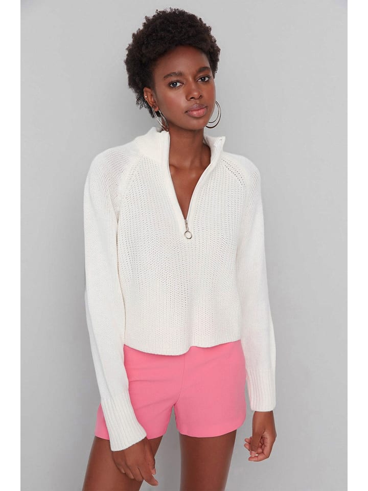 

Trendyol Свитер кремового цвета