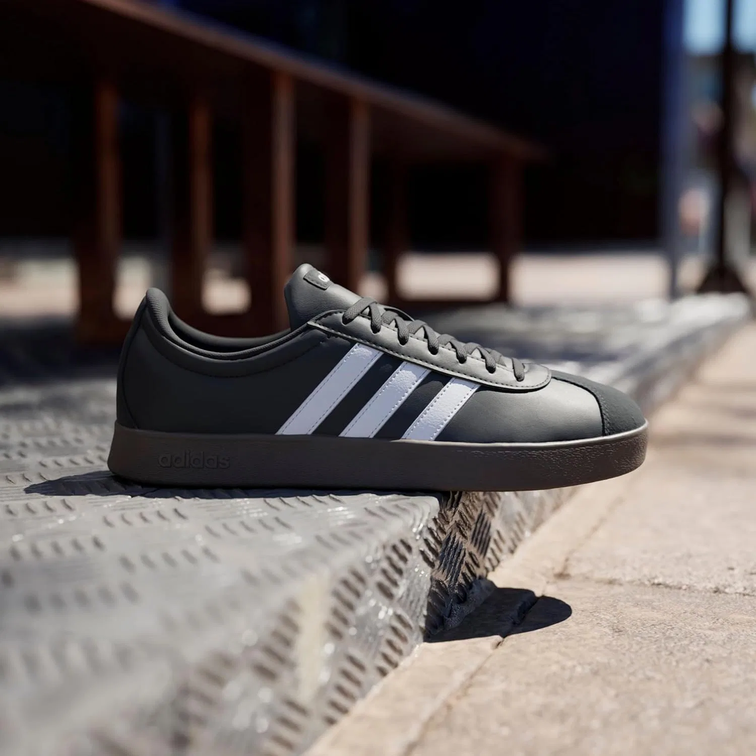 Мужские кроссовки Adidas VL Court Base, Core Black Ftwr White Core Black — фото 2