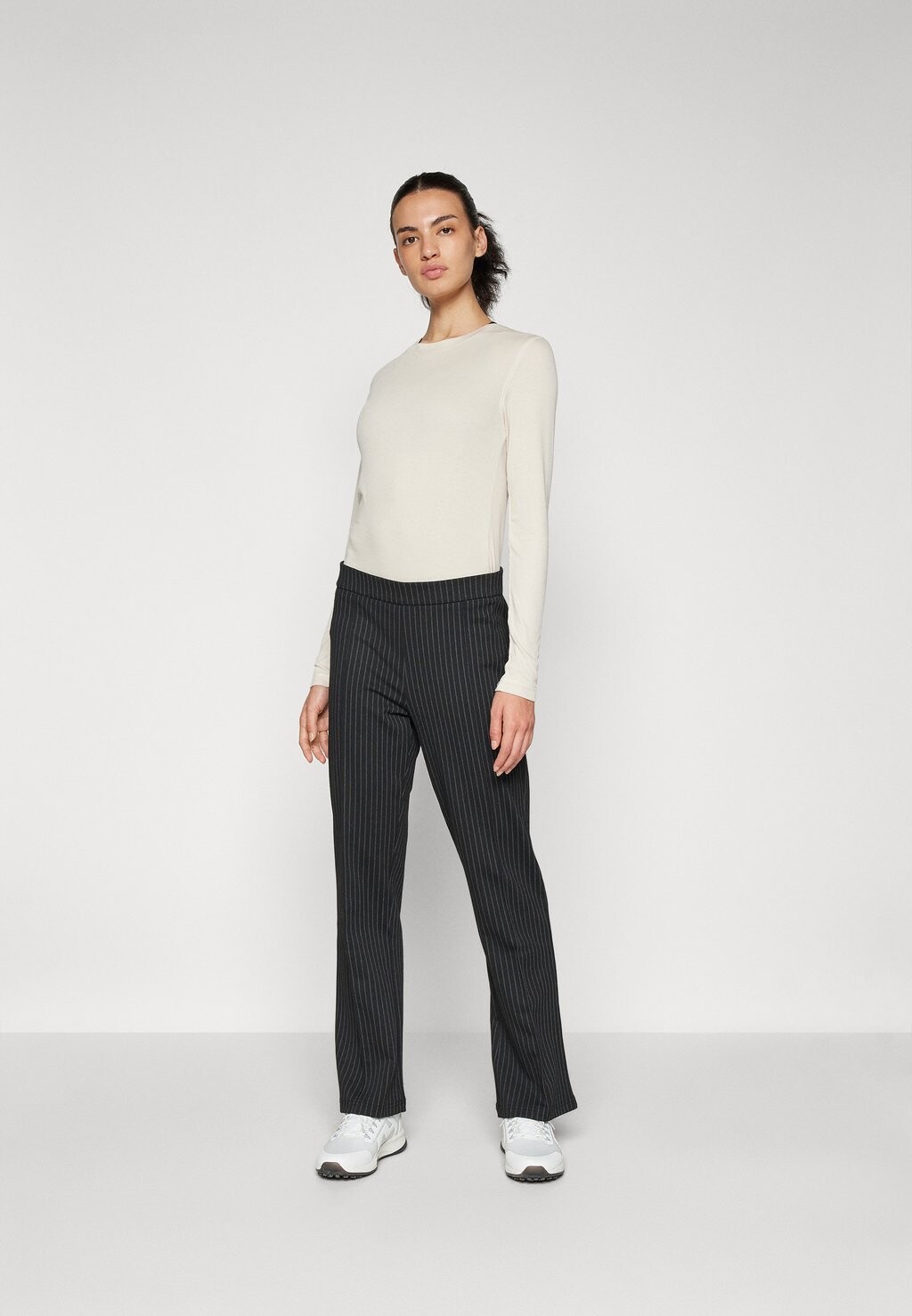 

Тканевые брюки KIMBERLY PANTS Daily Sports, черный