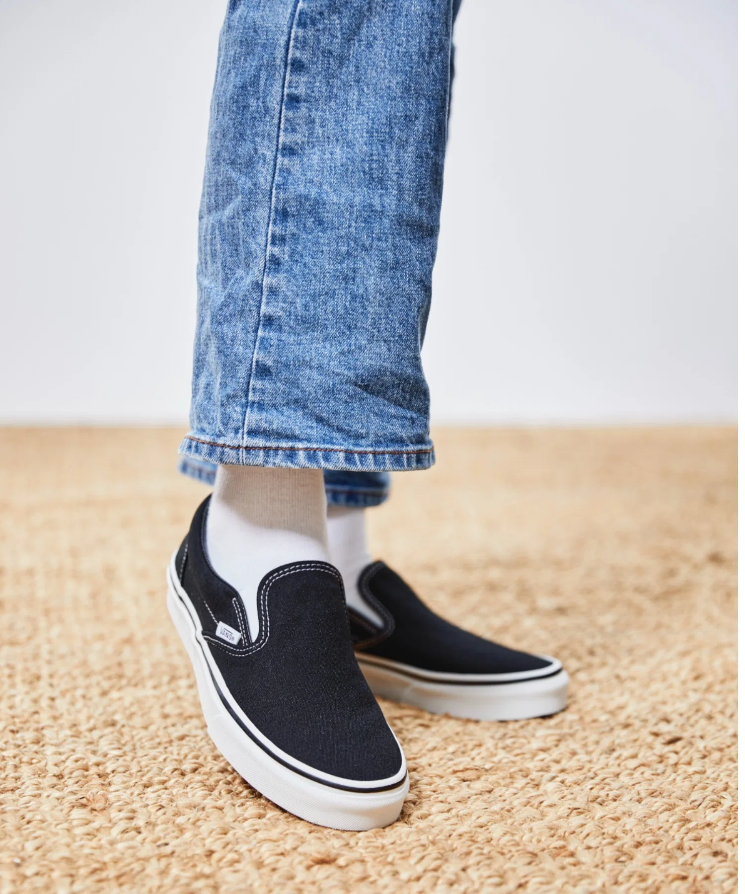 Мужские и женские кеды VANS CLASSIC SLIP-ON VN-0EYEBLK BLACK