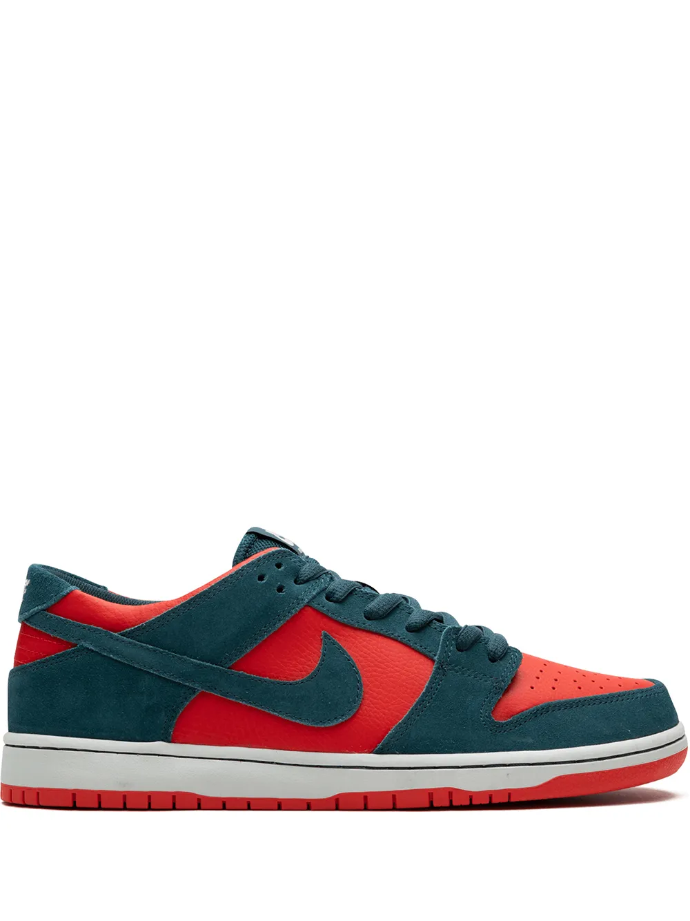 

Кроссовки SB Zoom Dunk Low Pro Nike, красный