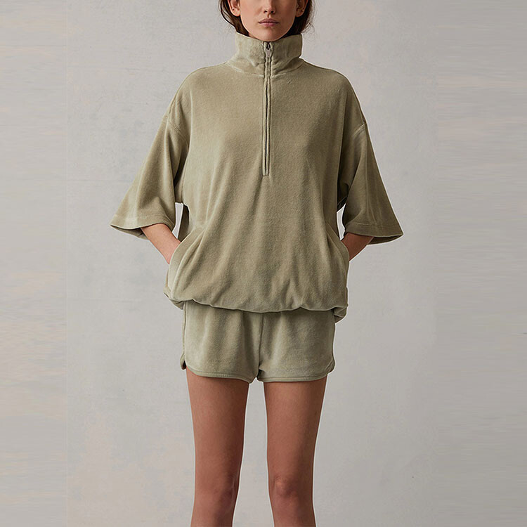 SS22 Толстовка женская пыльно-зеленая Fear Of God Essentials — фото 4
