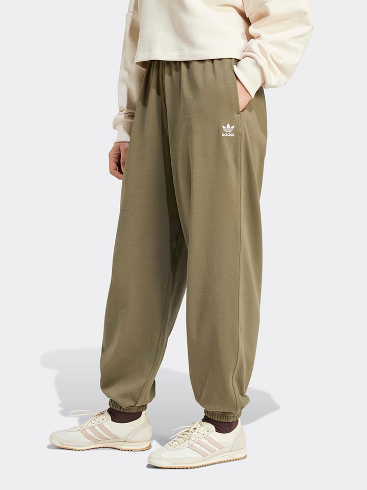 

Спортивные штаны adidas, хаки