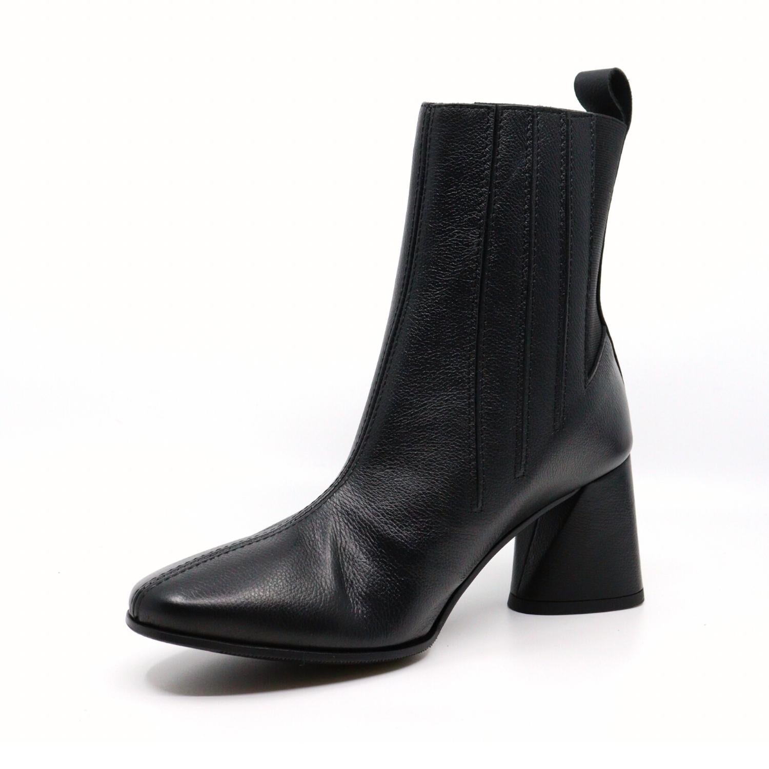 

Trinity Shootie в черном All Black, черный