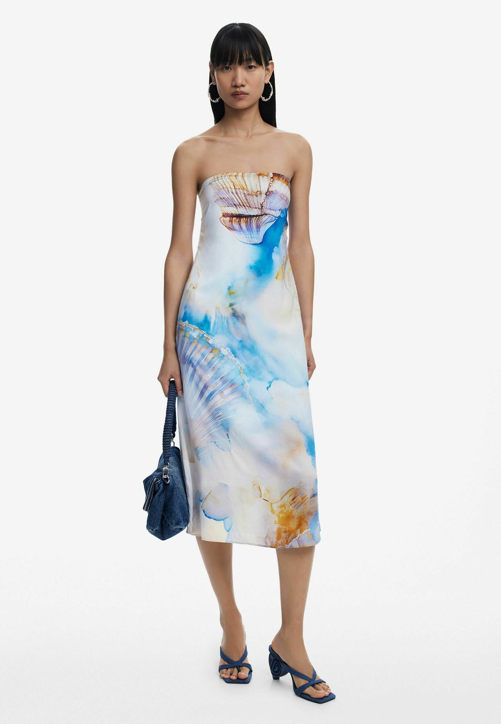 

Повседневное платье Desigual, синий