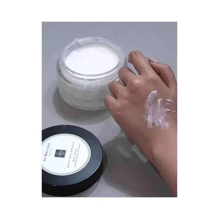 Крем для лица Jo Malone London — Увлажняющий UK Pear And Freesia Hydrating Cream, 50 мл — фото 4