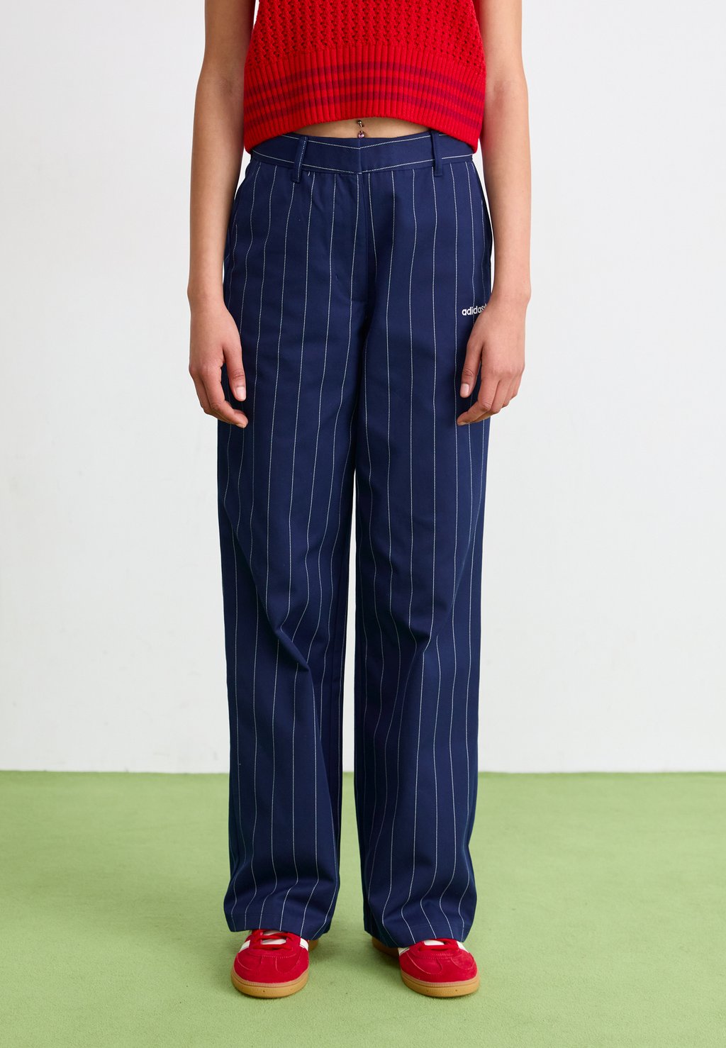 

Брюки PINSTRIPE PANTS Adidas Originals, темно-синий