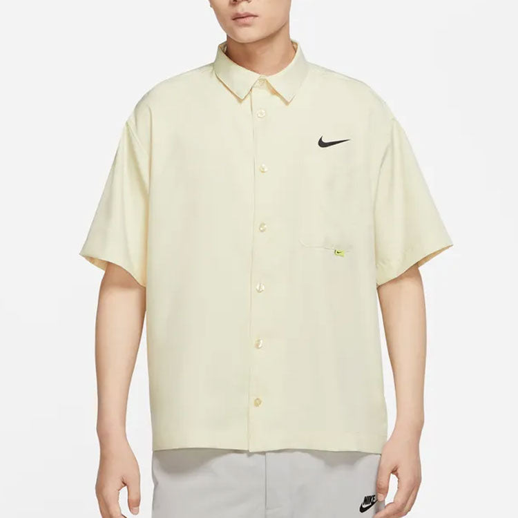 Мужская однобортная рубашка Nike Sportswear с логотипом, короткий рукав, салатовый цвет — фото 4