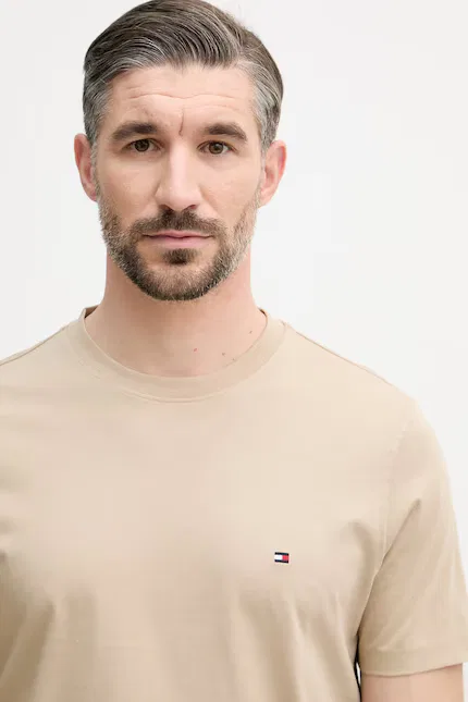 Футболка базовая хлопковая T-shirt Tommy Hilfiger, бежевый — фото 4