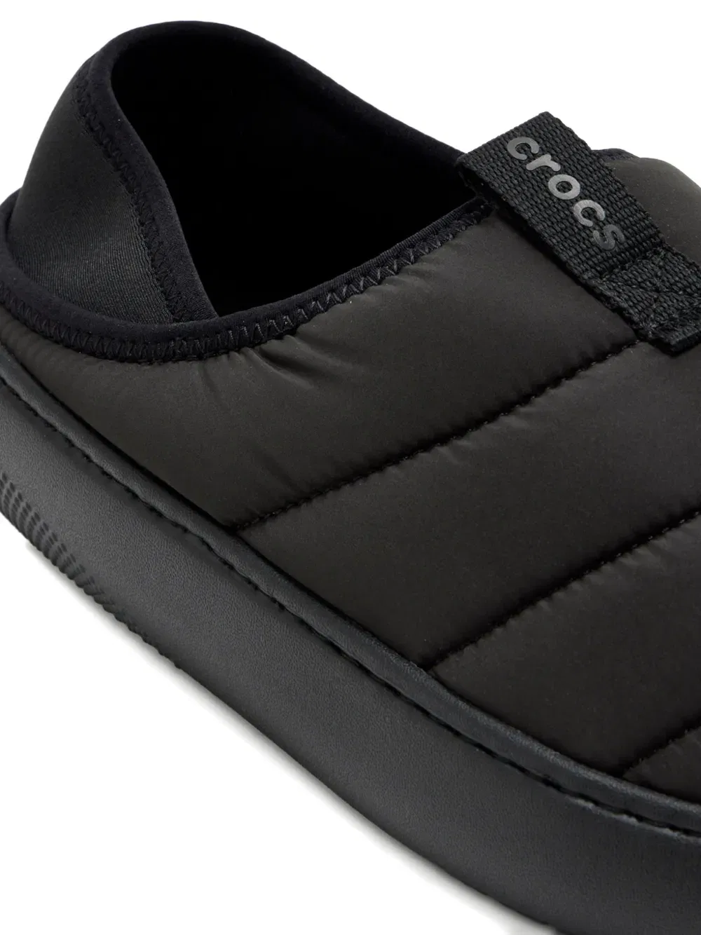 Стеганые мулы Crocs, черный — фото 4