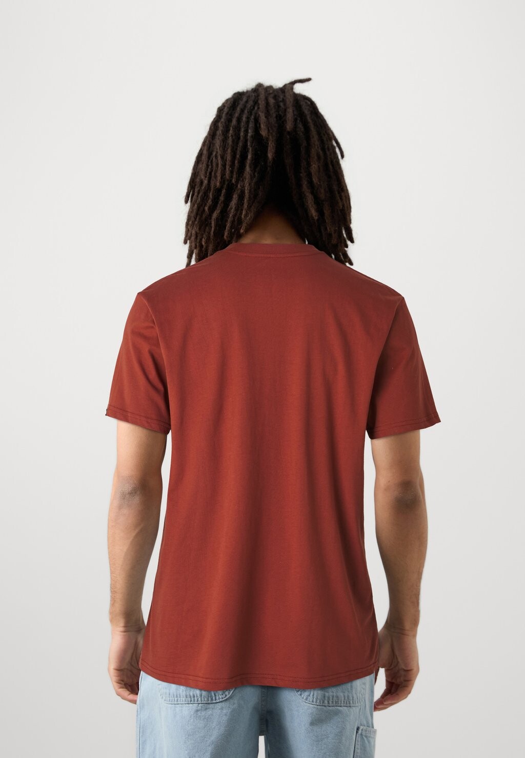 

Базовая футболка LOGO UNISEX Quiksilver, коричневый