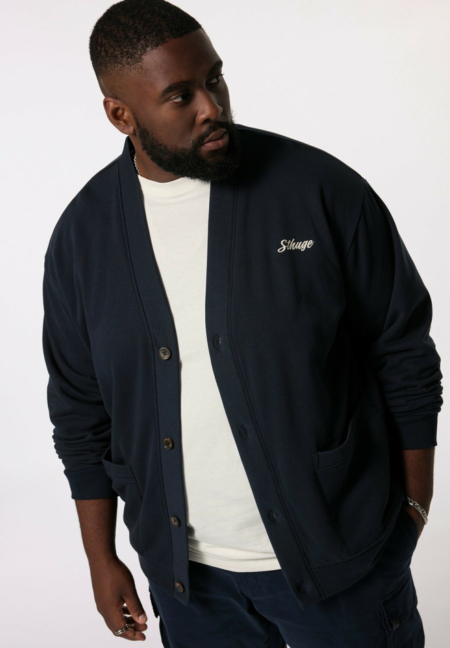 

Толстовка STHUGE V-AUSSCHNITT BRUST-STICKEREI, Dark Navy/Dark Blue