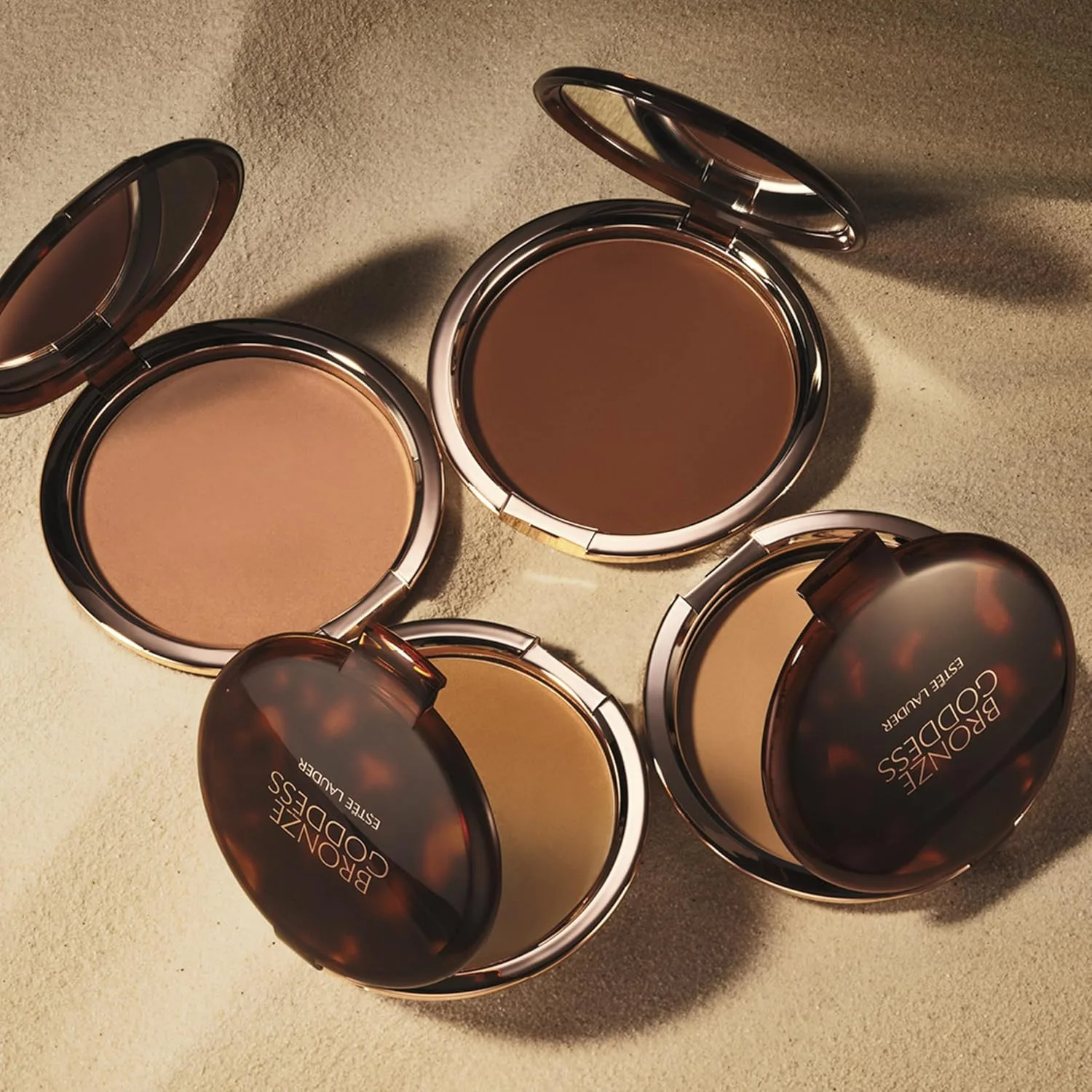 Бронзерная пудра Estée Lauder Bronze Goddess | Матовое покрытие + возможность наслаивания, 0,74 унции, 03 Medium Deep — фото 4