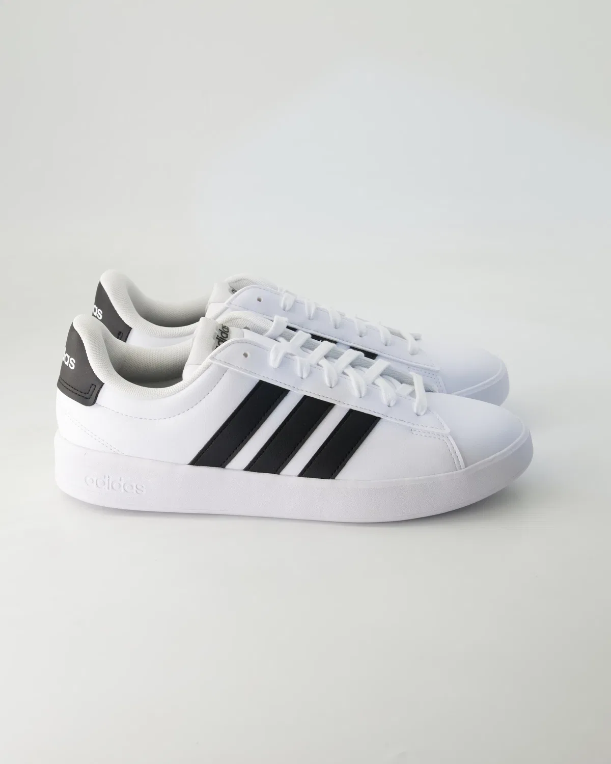 Кроссовки низкие Adidas, белый — фото 2