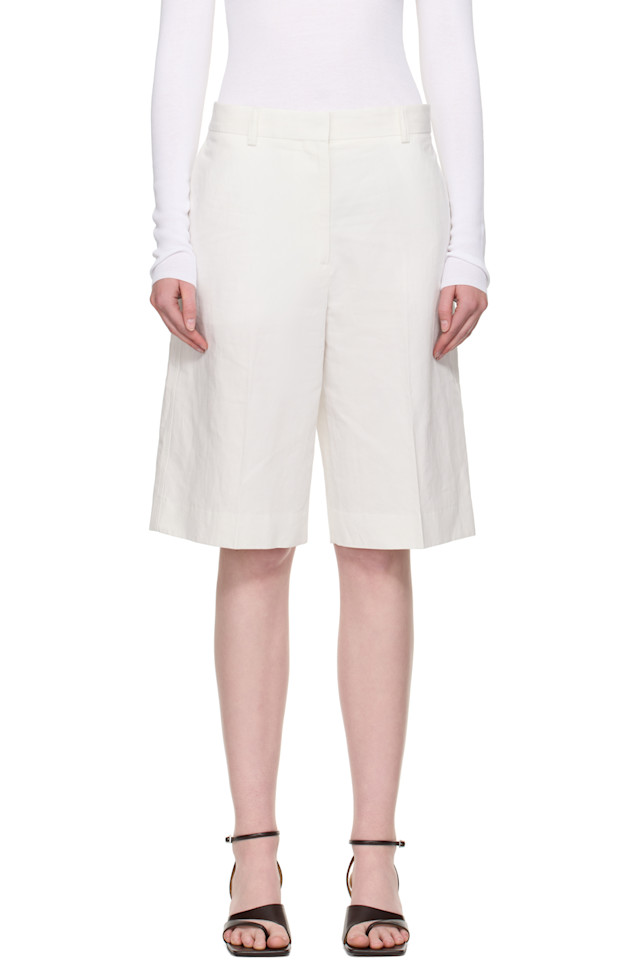 

Укороченные шорты по фигуре Toteme, цвет off-white