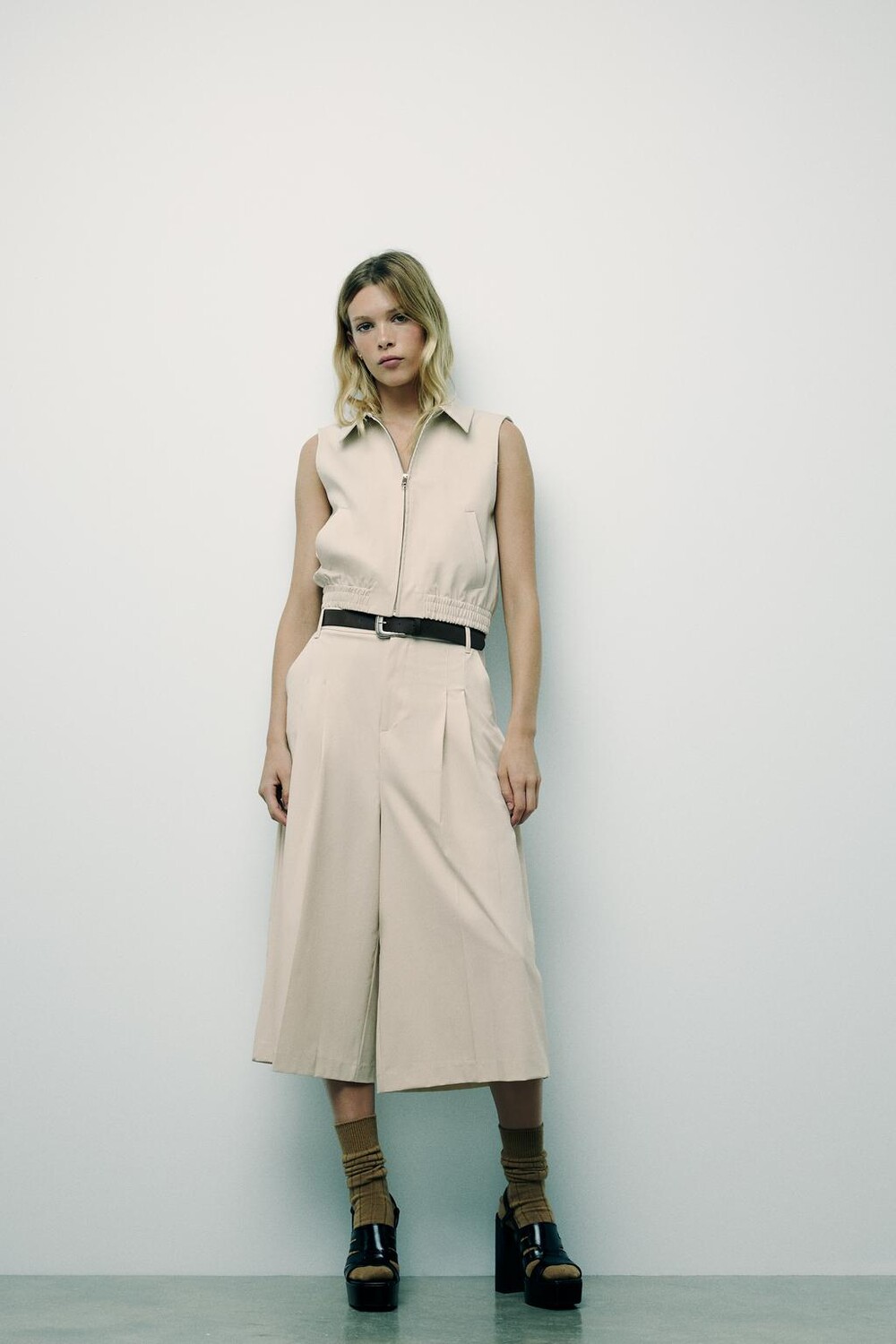 

Рубашка жилет ZARA, светло-бежевый