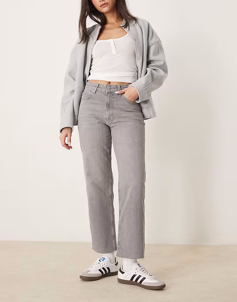 

Джинсы прямого кроя ASOS DESIGN серого цвета - СЕРЫЕ