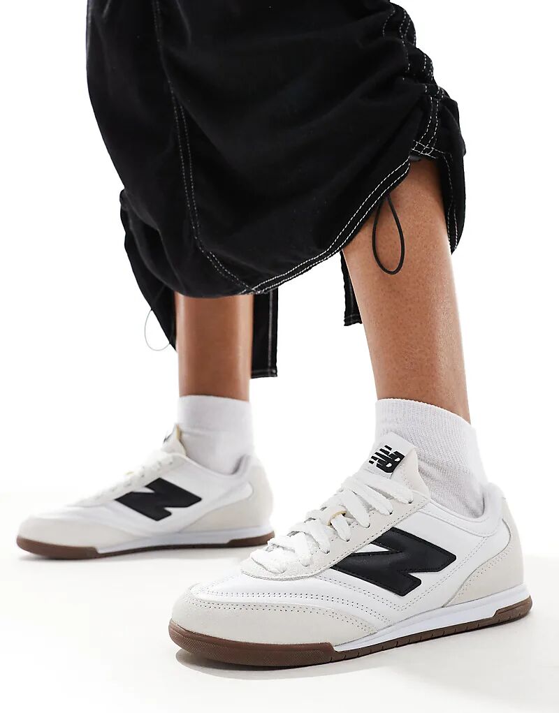 Кроссовки RC42 белого и черного цвета New Balance