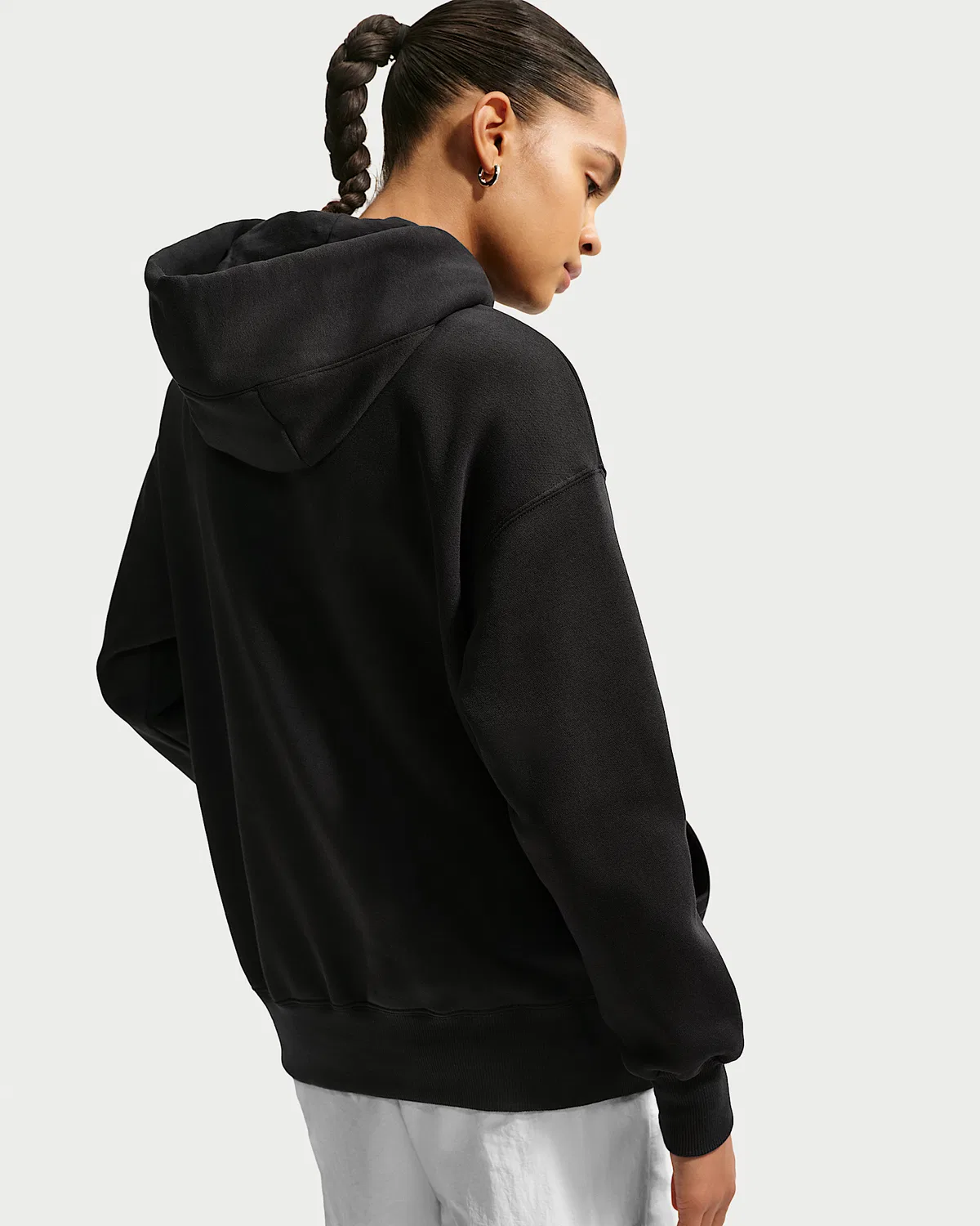 Женская оверсайз худи с логотипом Nike Sportswear Phoenix Fleece, Black/Summit White — фото 2