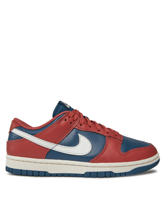 

Кроссовки Nike, красный