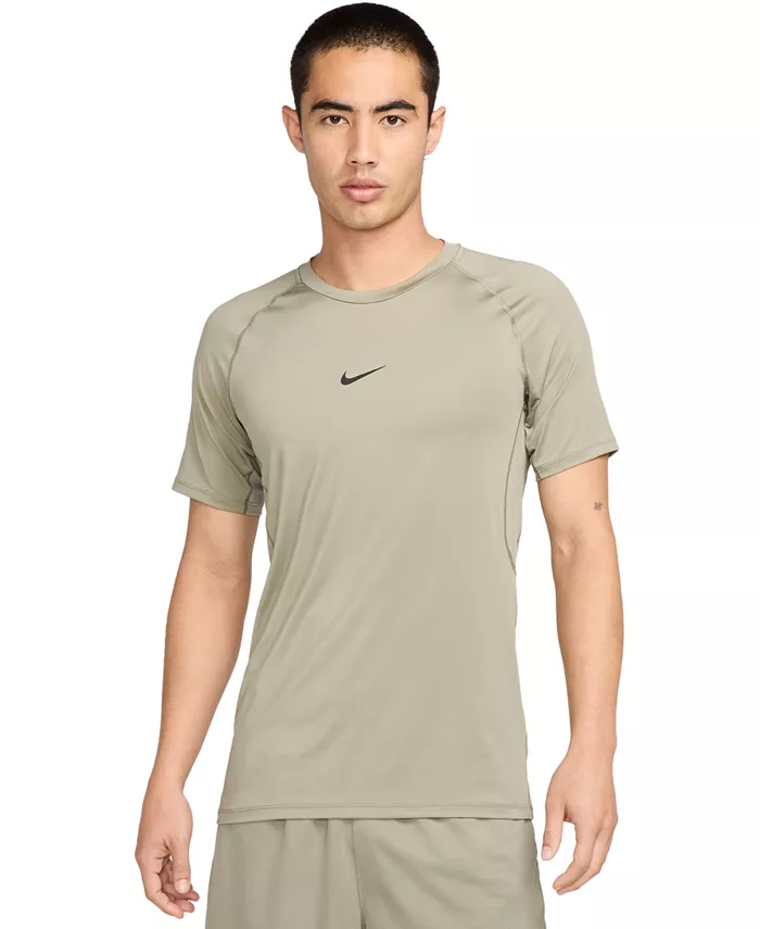 

Мужская футболка с коротким рукавом Pro Slim-Fit Dri-FIT Nike, зеленый