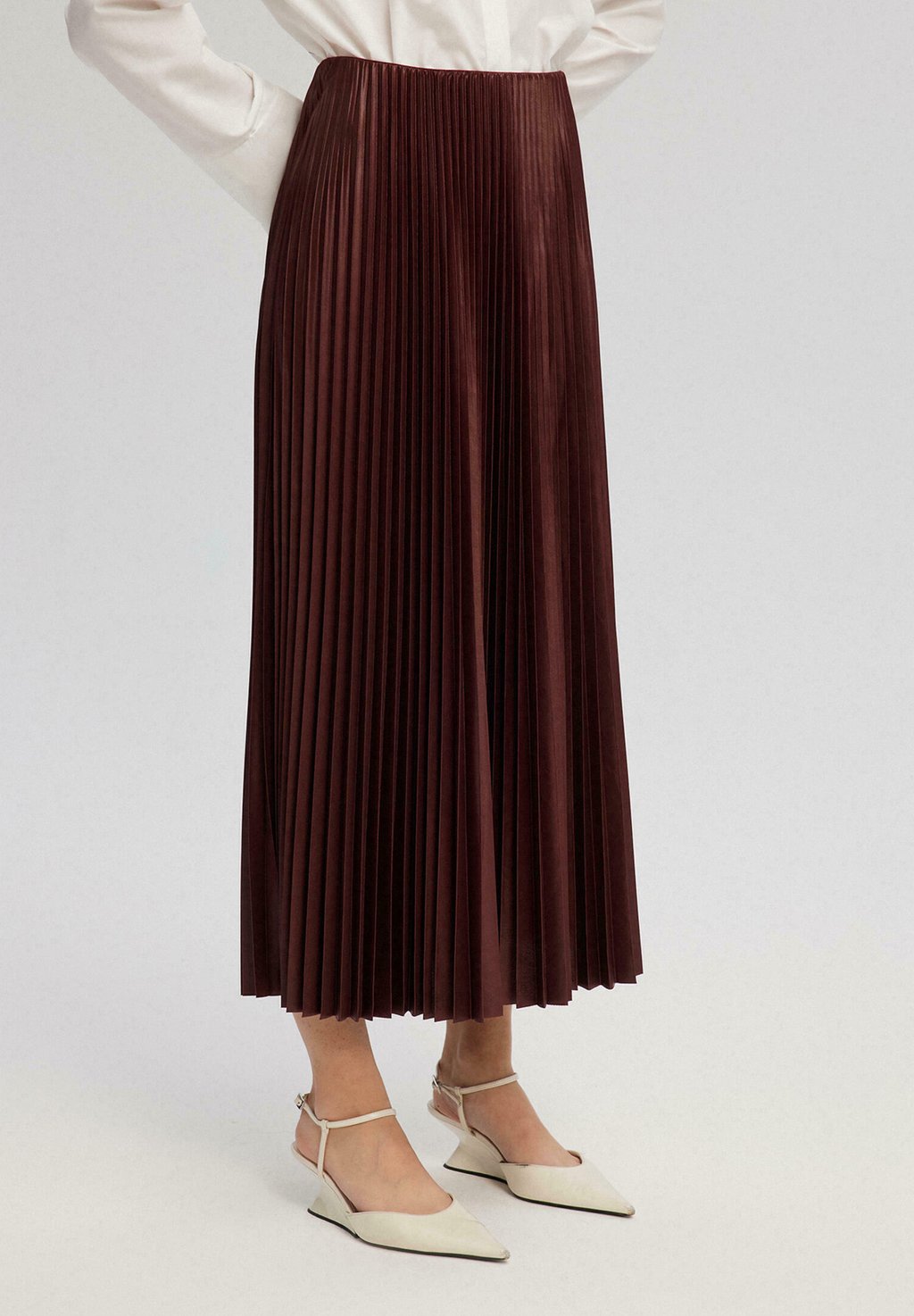 

Юбка плиссированная A-line skirt Touché Privé, бургундия