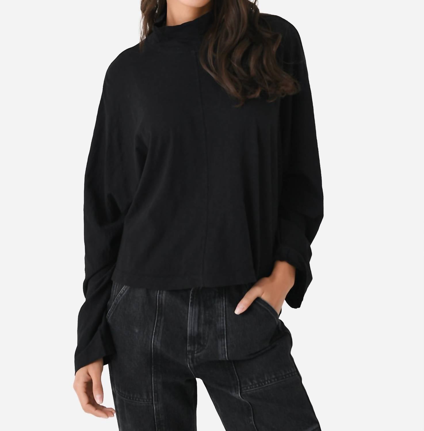 

Футболка Stacey Mock Neck черного цвета Velvet by Graham & Spencer