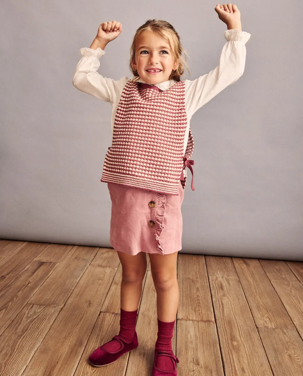 

Двухцветный трикотажный жилет для девочки с декоративным узором Coconut El Corte Inglés