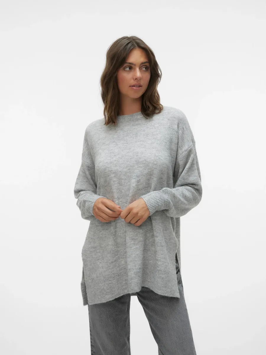 

Вязаный свитер Vero Moda "VMFILUCA LS O-NECK LONG PULLOVER GA NOOS", серый