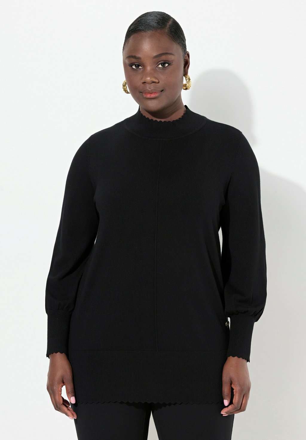 

Джемпер SCALLOPED HEM BISHOP SLEEVE Ulla Popken, черный