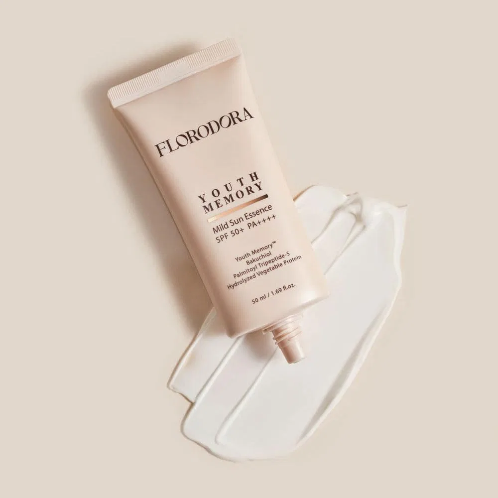 Солнцезащитный крем для лица FLORODORA Youth Memory Mild Sun Essence 50 мл SPF50+ PA++++