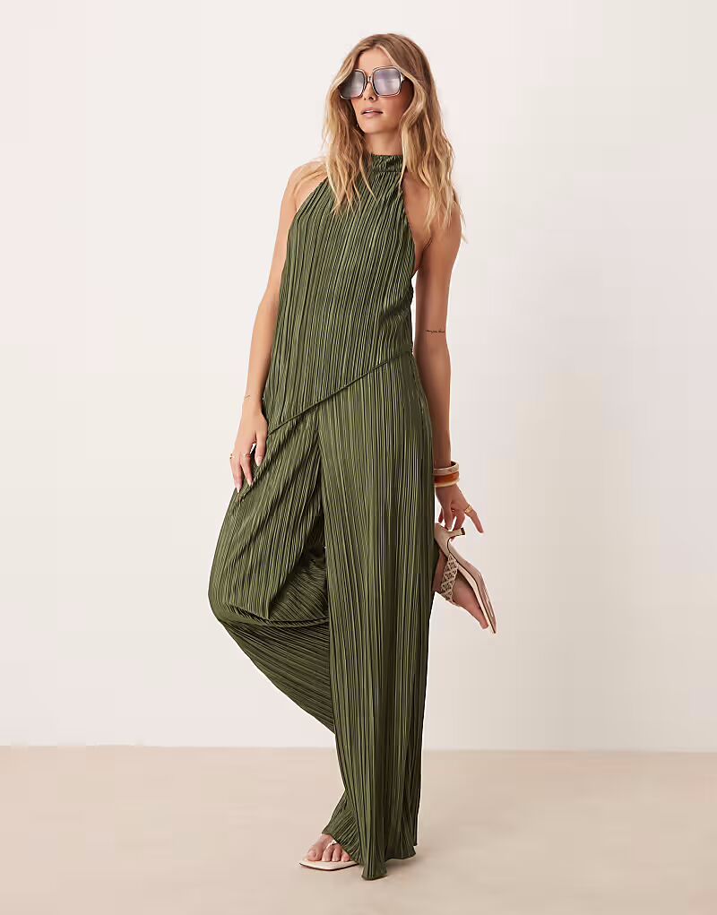 

Широкий комбинезон ASOS DESIGN с плиссировкой и халтер-воротом цвета хаки
