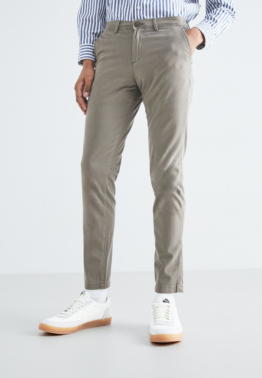 

Чино Jpstmarco Jjbowie Jack & Jones, цвет bungee cord