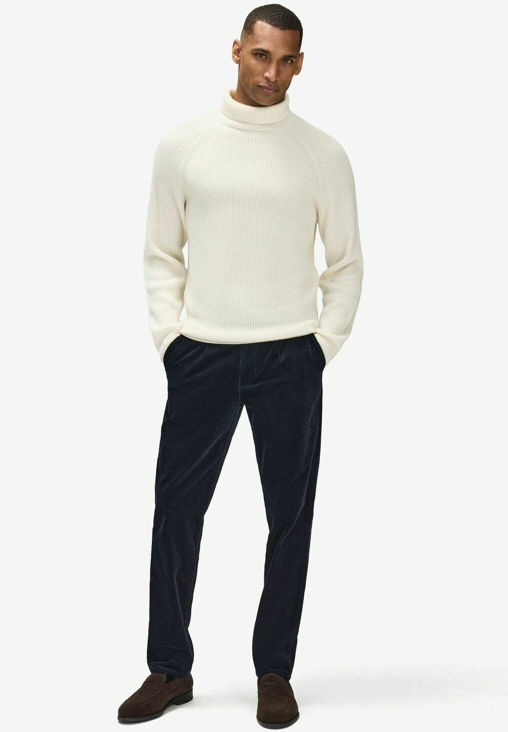 

Джемпер ARON TURTLENECK John Henric, молочный