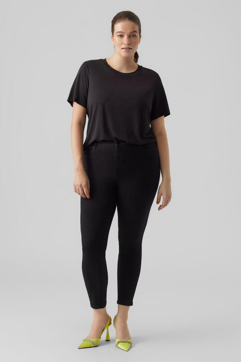 

Узкие джинсы больших размеров Vero Moda Curve, черный