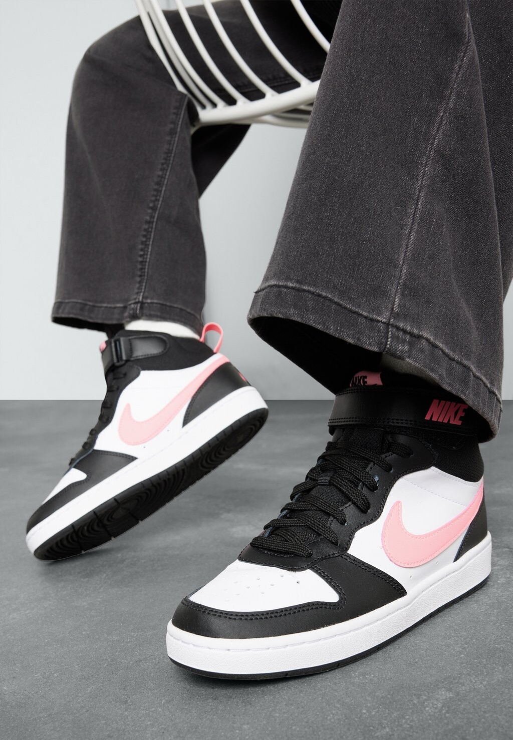 

Высокие кеды Court Borough Mid 2 Nike, цвет black/sunset pulse/white
