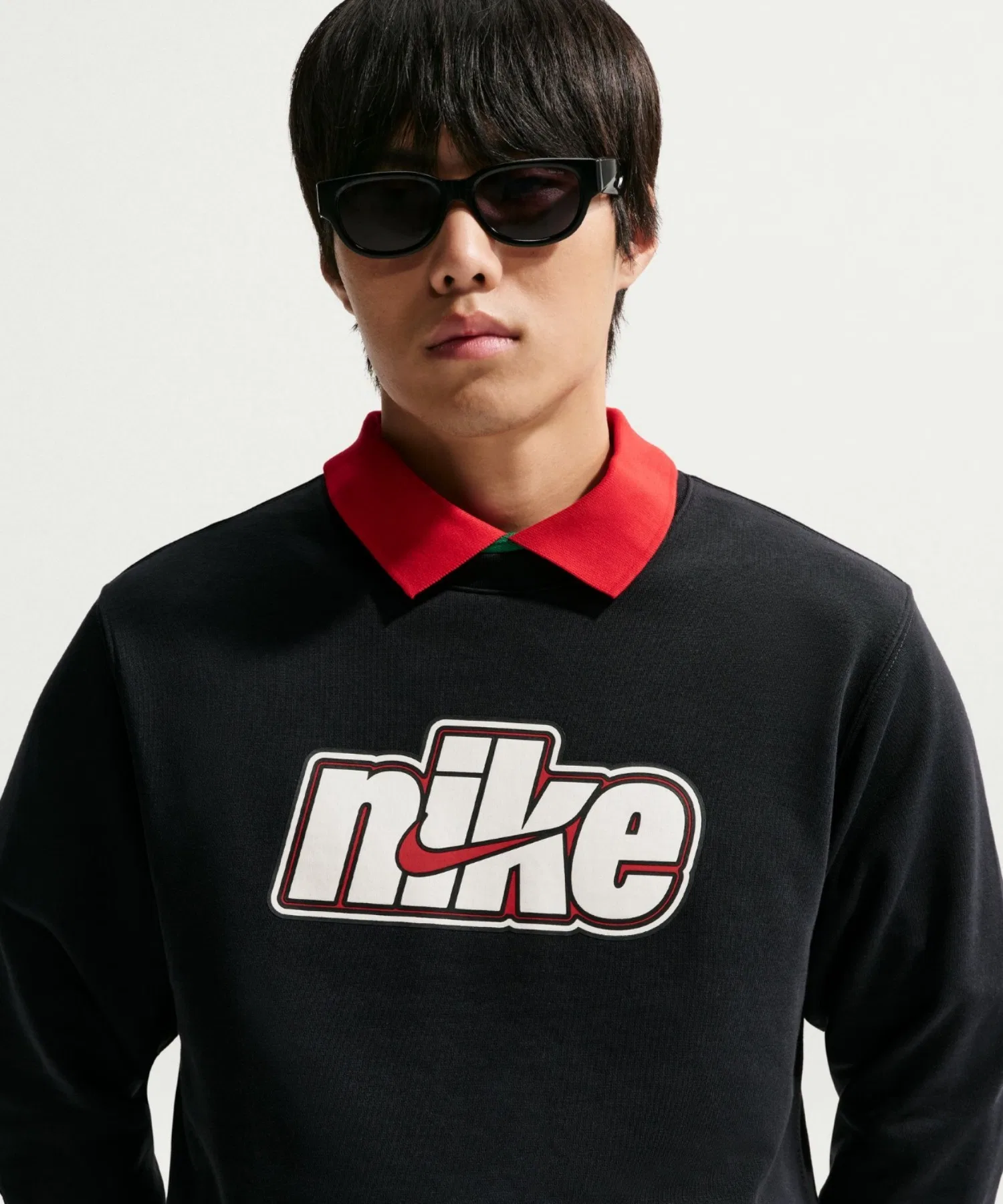 Мужская толстовка Nike Sportswear Club с круглым вырезом из французской махровой ткани IF0698-010, черная. — фото 3
