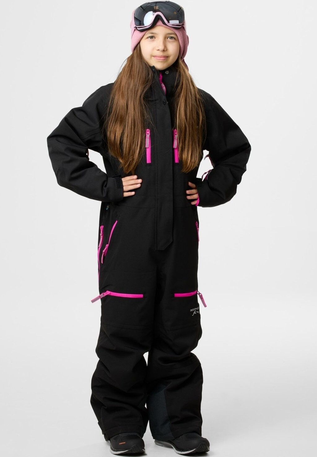 

Зимний комбинезон CERVINIA JR Swedemount, цвет black fresh pink