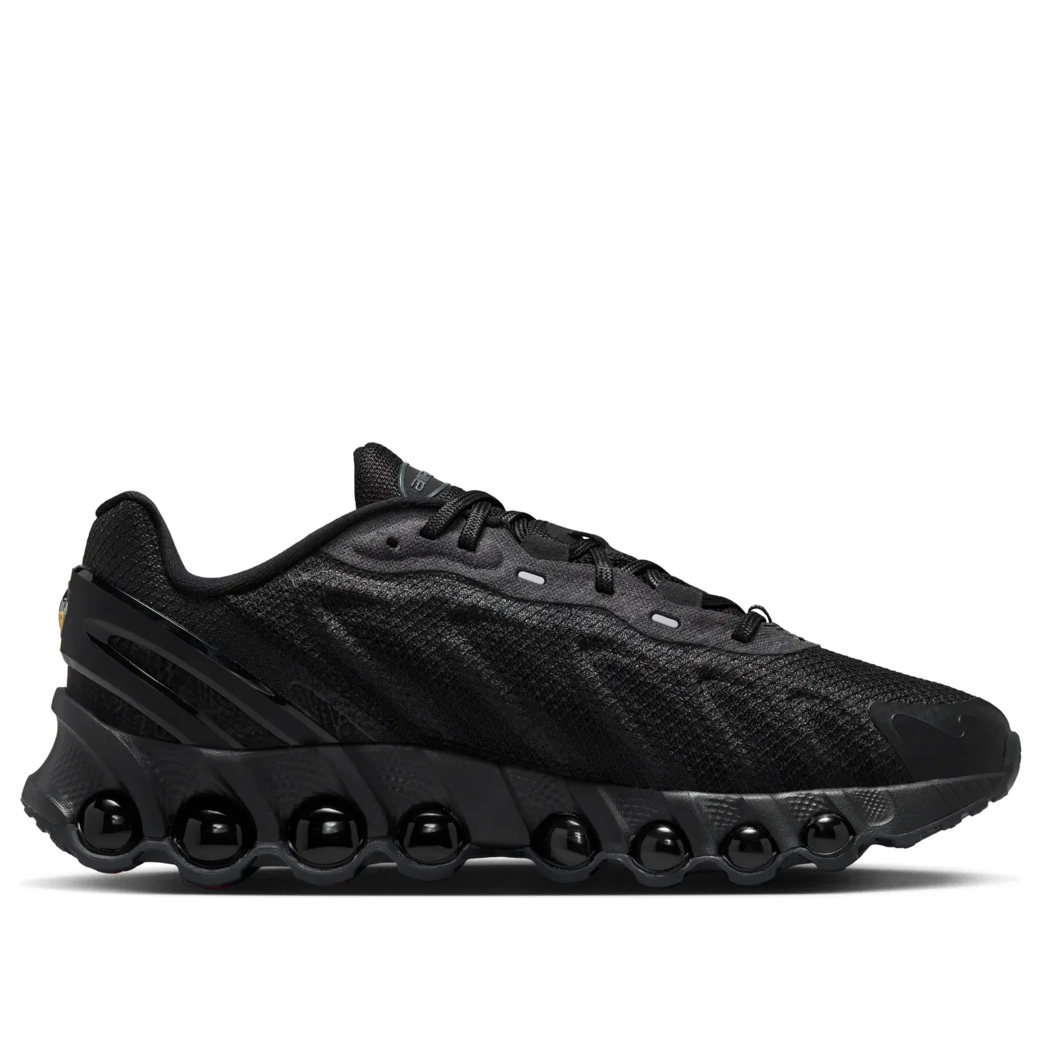Кроссовки Nike Air Max Dn8 'Black' IO7846-001, черный — фото 2