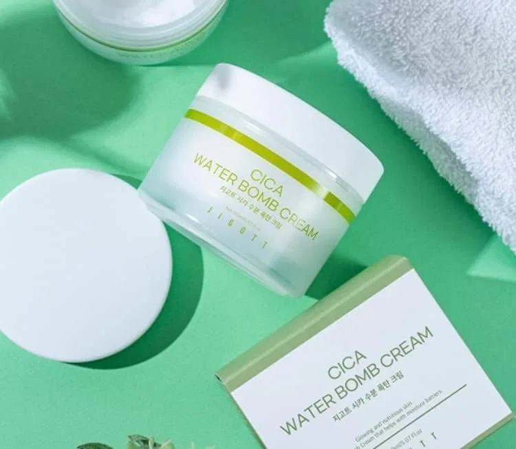 Крем для лица — Дневной Cica Water Bomb Cream JIGOTT, 150 мл — фото 2