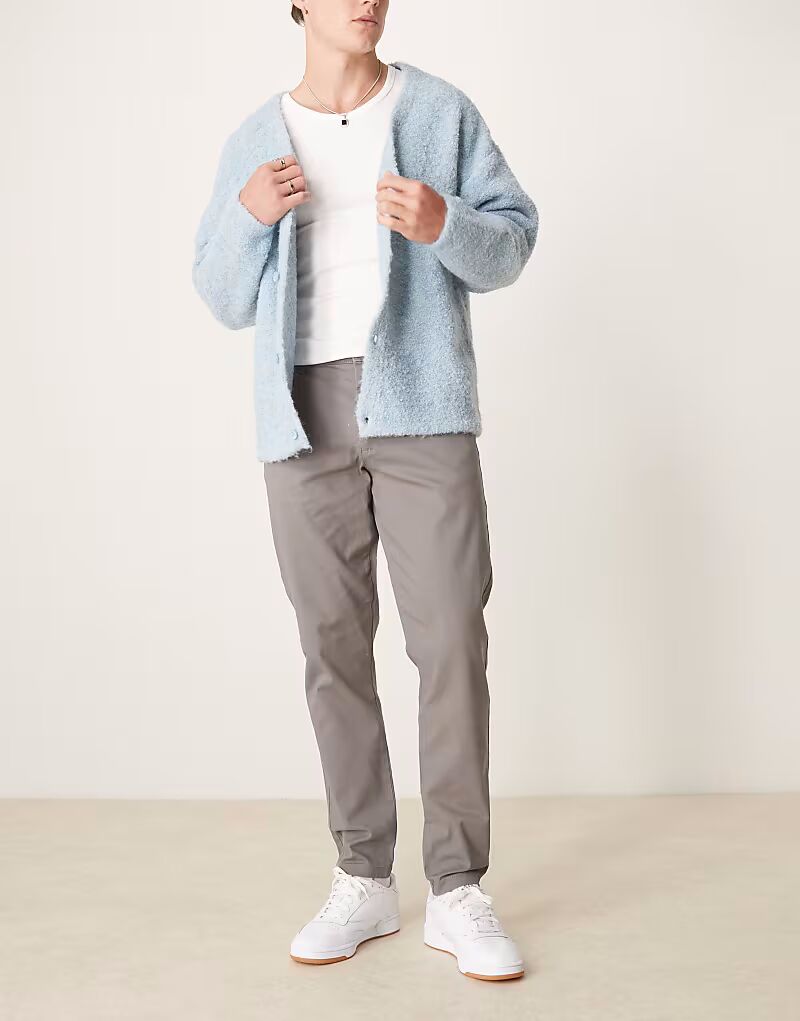 

Брюки чинос зауженного кроя ASOS DESIGN серого цвета