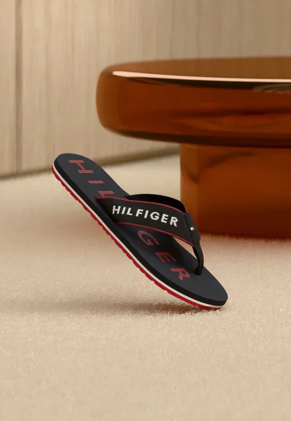 Сандалии спортивные Tommy Hilfiger Sporty Hilfiger Beach Sandal Pool Shoes, пустынное небо