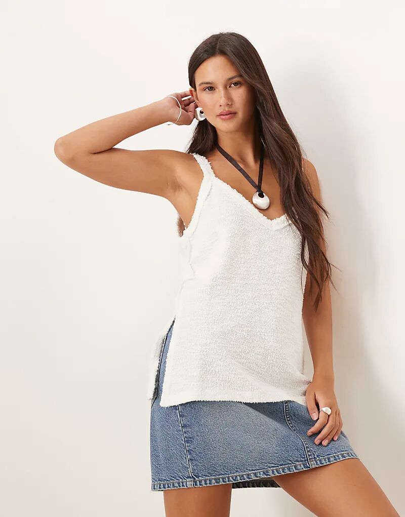 

Майка-топ ASOS DESIGN из текстурированного трикотажа белого цвета